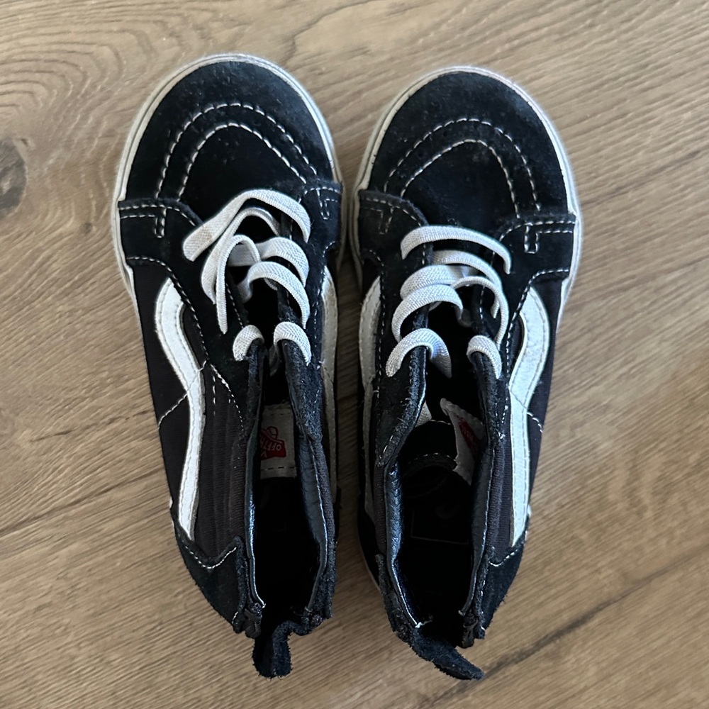 Vans Kids Black and White High-Tops